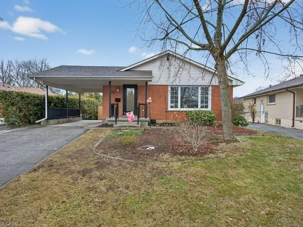 15 Marshall St, Brantford, ON N3R 3C8