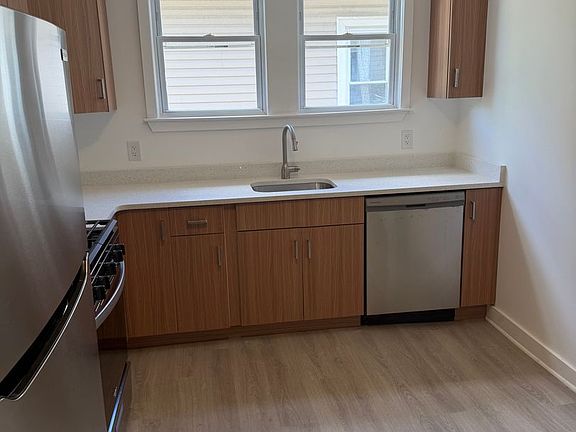 5th image of 212 Abbey Ln