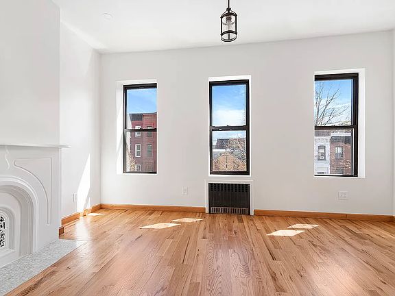 3rd image of 247 Putnam Ave #2