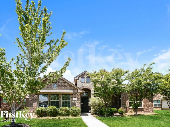 1108 Colonial Dr