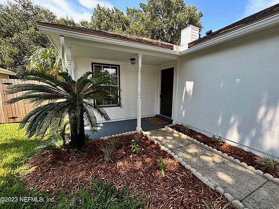 2nd image of 929 MAJESTIC CYPRESS Drive N
