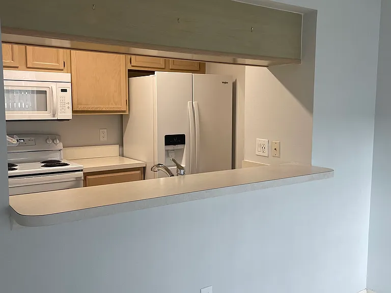 642 Kensington Lake Cir — Photo 12