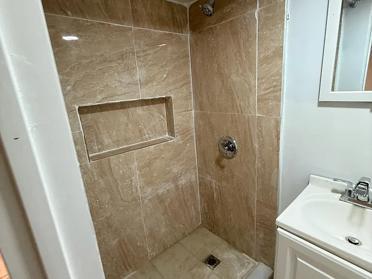 100-201 Hollis #0 — Photo 5