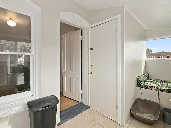 4th image of 543 N Logan St
