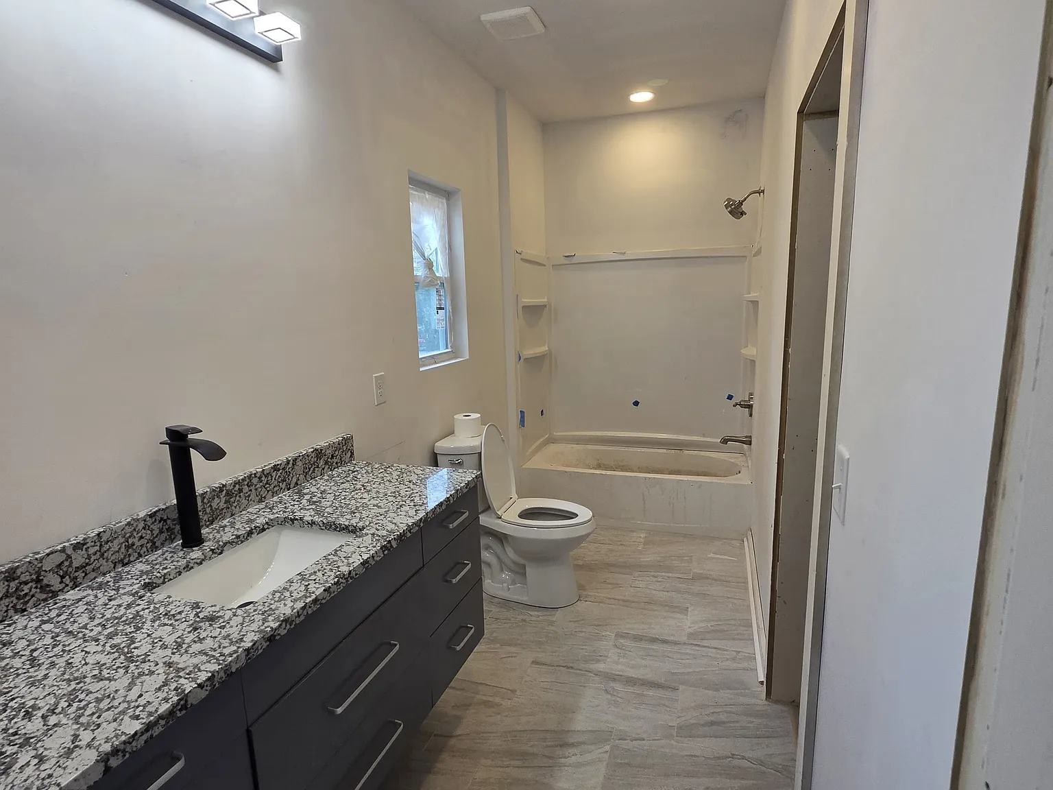 3 bed, 2.5 bath, 1653 sqft, $1,400 — Photo 4