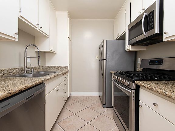 4th image of 1810 Purdue Ave APT 14