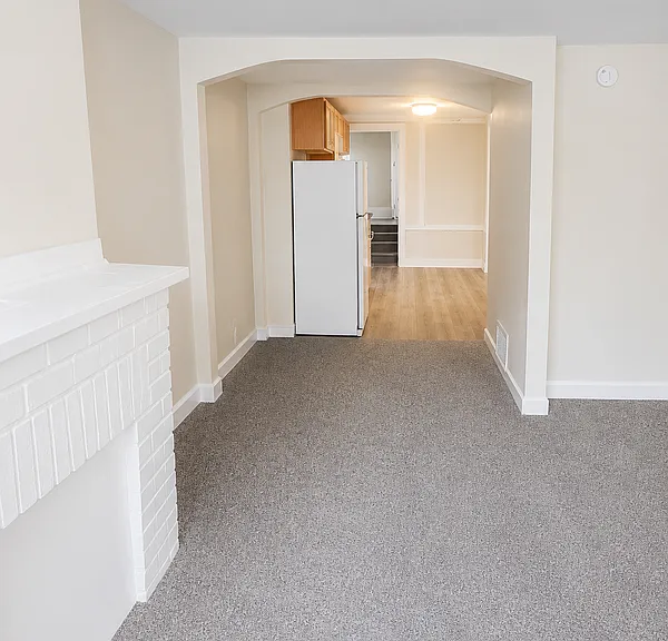 127 Dove St #B — Photo 4
