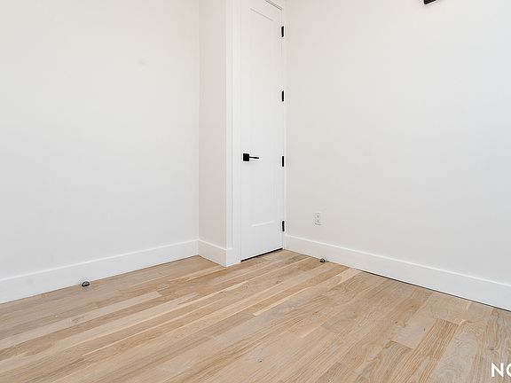 5th image of 193 Graham Ave #5B