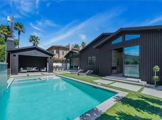 13463 Chandler Blvd, Van Nuys, CA 91401