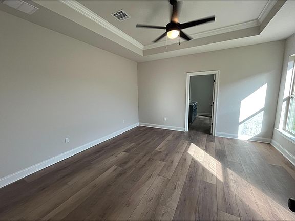 4th image of 298 Adley Ave
