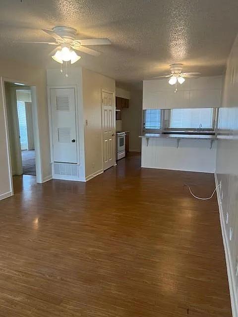 2 bed, 1.0 bath, 1000 sqft, $1,250 — Photo 3