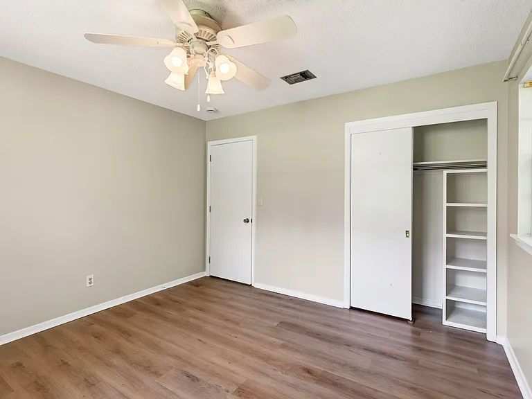 14320 Mallett Rd — Photo 23
