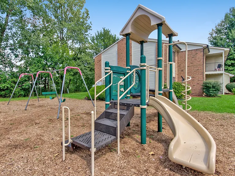 Springview Apartments — Photo 6