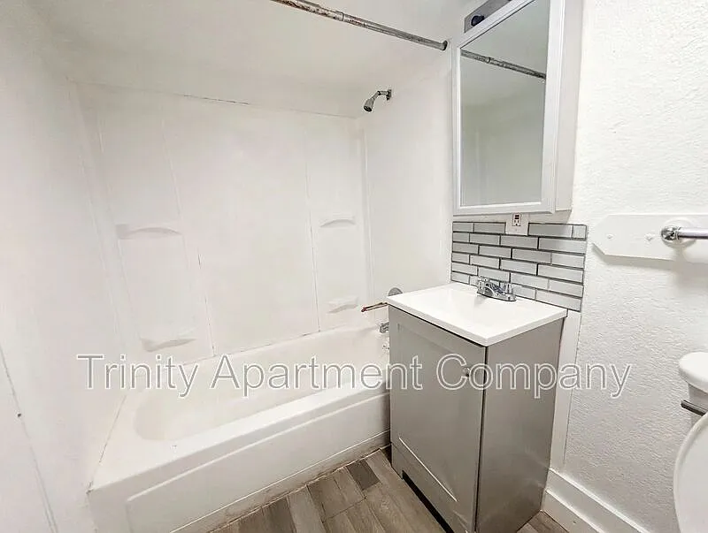 644 Louisiana Blvd SE — Photo 1