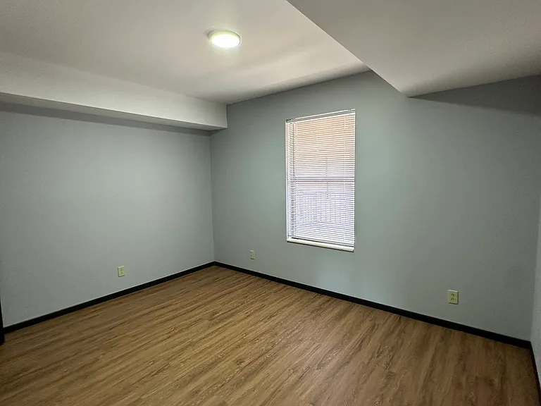 Vawter Street Apartments — Photo 8
