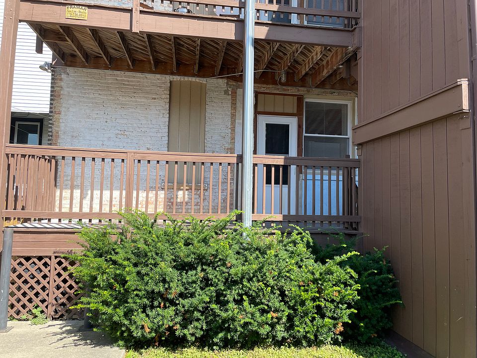 rear porch for 4112 #1