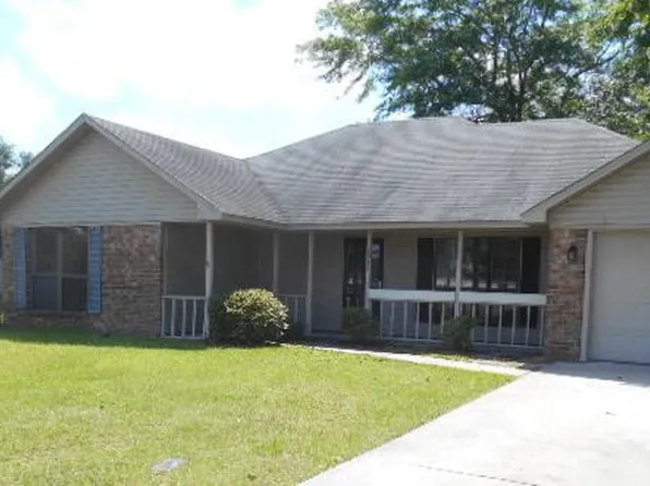 1315 Crossgate Ct, Hinesville, GA 31313