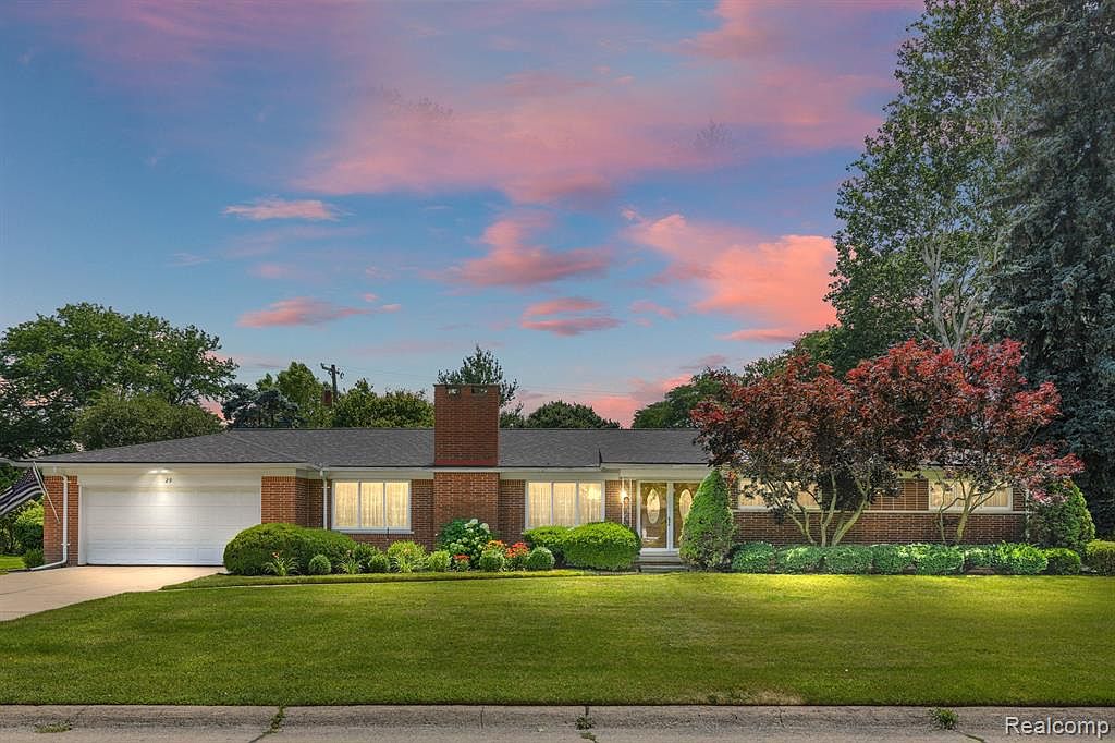 29 Briarcliff Pl, Grosse Pointe Shores, MI 48236 Zillow