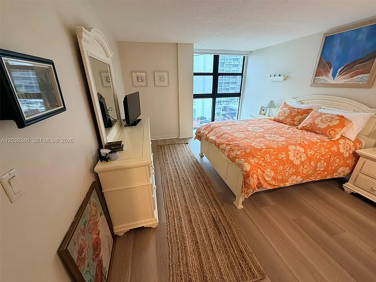 5757 Collins Ave #702 — Photo 38