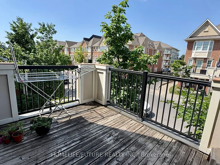 51 Mendelssohn St — Photo 10