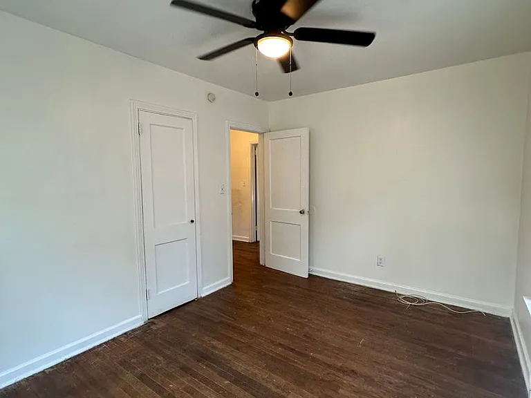 910 Wadsworth St — Photo 14