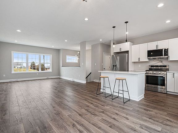 4th image of 1227 Hillview Dr