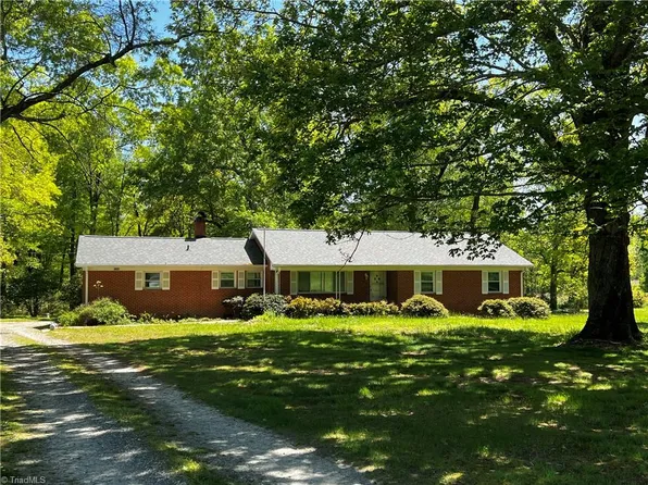 2246 State Highway 62 E, Julian, NC 27283