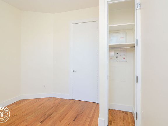 5th image of 654 Park Pl #2R2