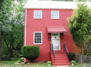 6909 Little Falls Rd, Arlington, VA 22213