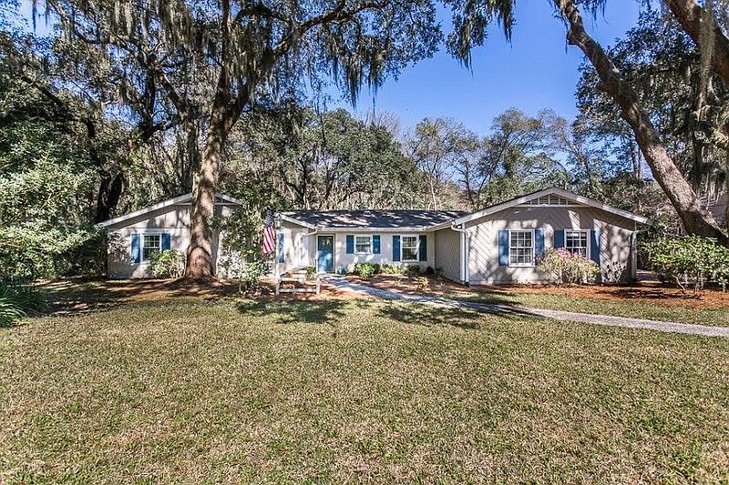 Front Yard : 0.53 acres of property. Invisible Dog Fence, Automatic Irrigation System.