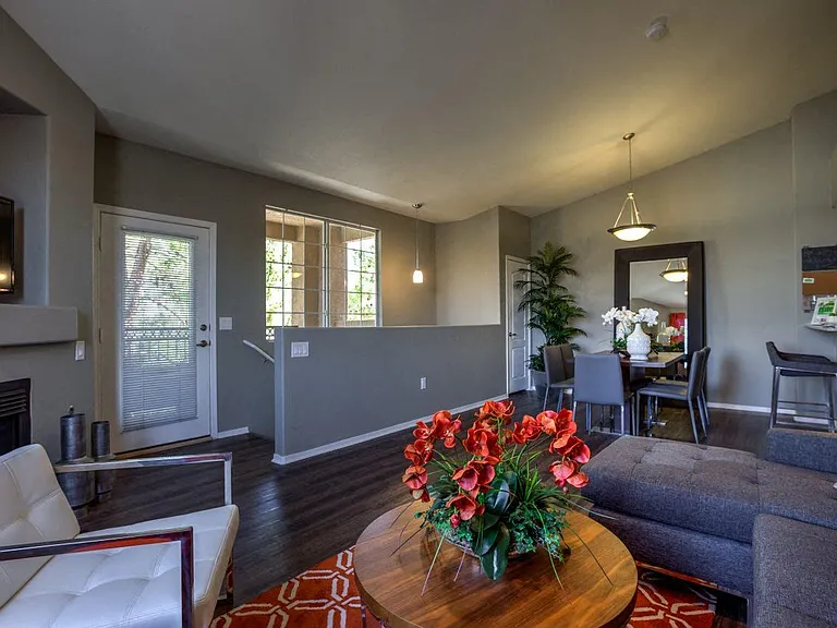 Milan Apartment Townhomes — Photo 30