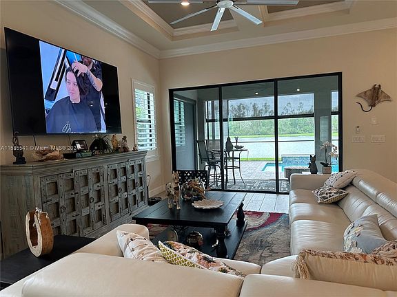 5th image of 12513 Aqua Reserve Ct