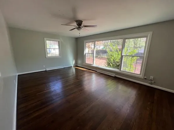 2908 Shamrock Dr, Greensboro, NC 27408