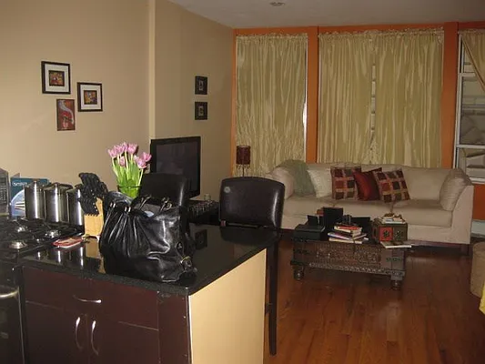 Rented by Skygroup Realty | media 35