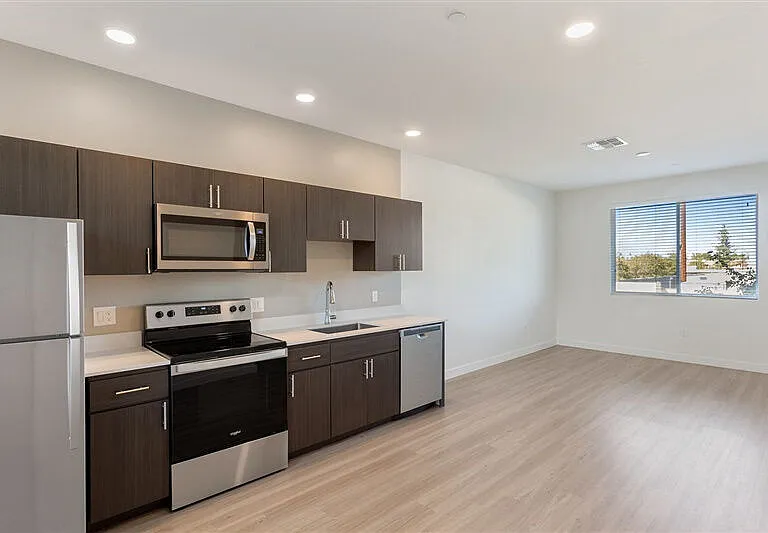 2240 N Hayden Rd — Photo 9