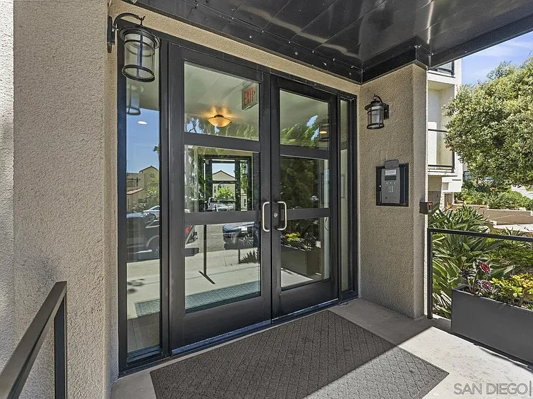 909 Coast Blvd #6 — Photo 11