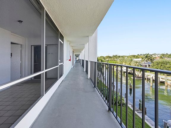 2nd image of 109 Paradise Harbour Blvd #415