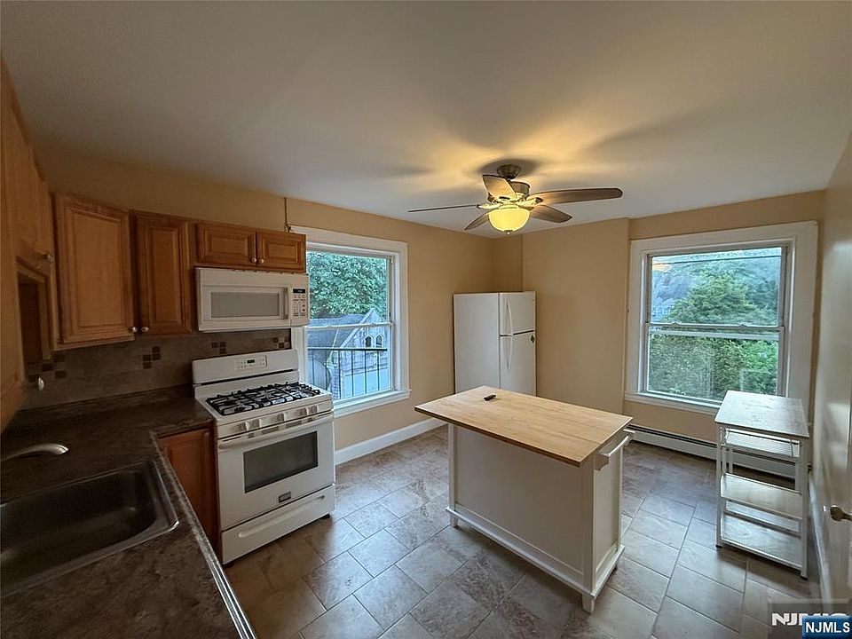 2nd image of 36 E Central Ave #2B