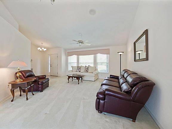 4th image of 5030 Sable Key Cir