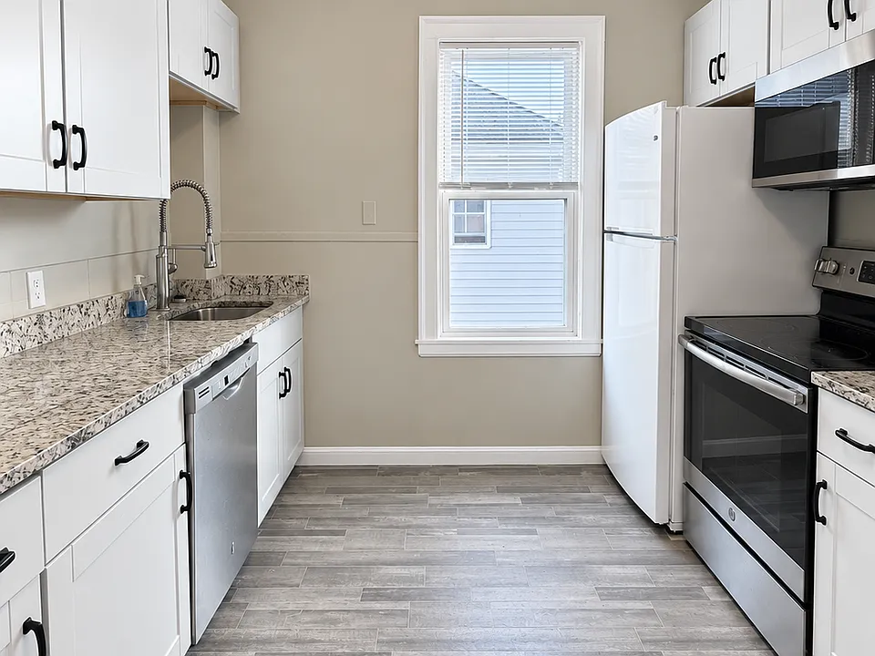 42 Beckford St #4