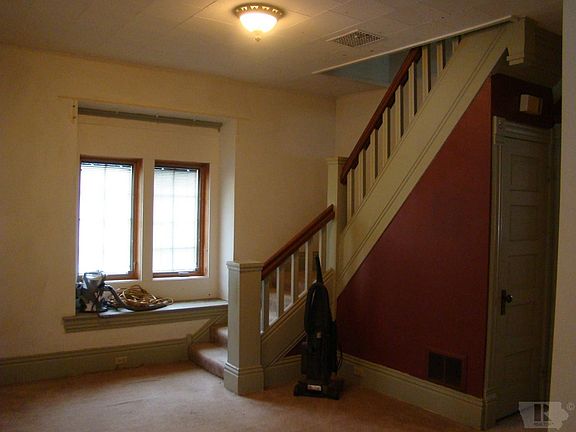 4th image of 905 N C St E