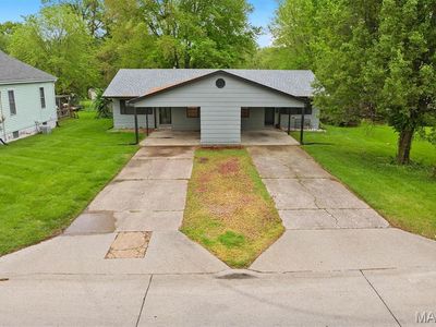 2602 E Main St, Belleville, IL, 62221