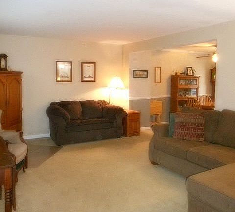 5th image of 87 Sibley Dr