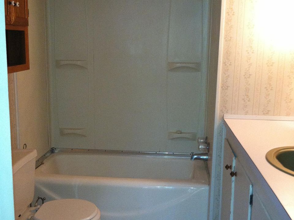2nd image of 205 Amite Dr
