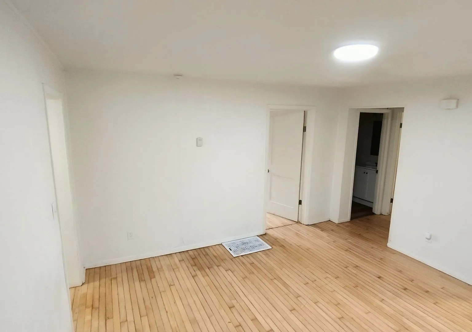 338 Eureka St — Photo 2