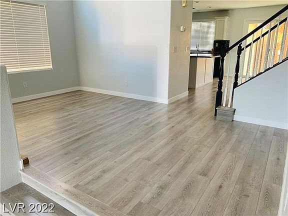 3rd image of 4725 Sequoia Park Ave
