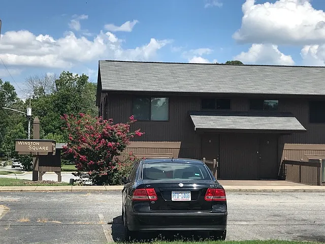 2 bed, $895 — Photo 1