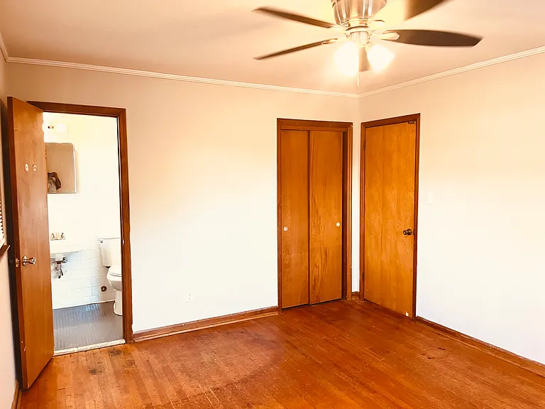 2417 Alandale Dr — Photo 19
