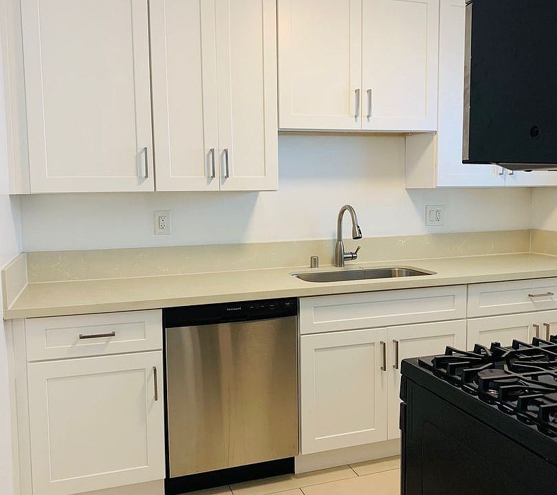 1st image of 3308 Castle Heights Ave APT 9