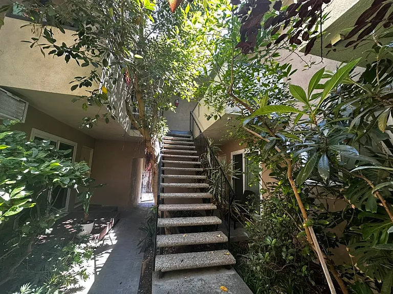 11956 Gorham Ave #12A — Photo 9
